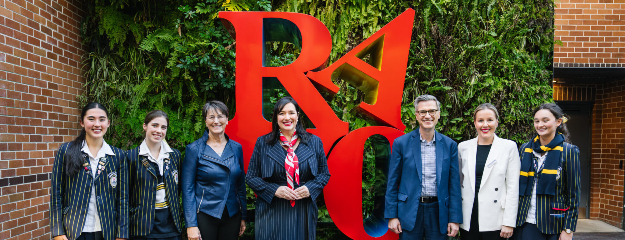 Internationally renowned psychologists visit Ravenswood